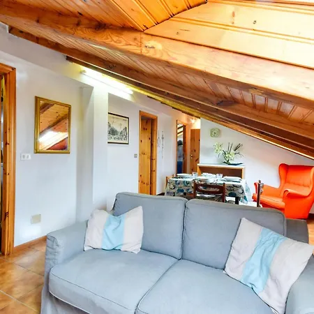2 Bedroom Stunning Apartment In Moneglia Exterior photo